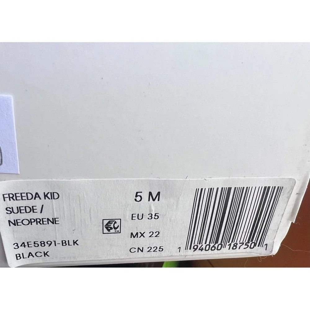 Calvin Klein product details